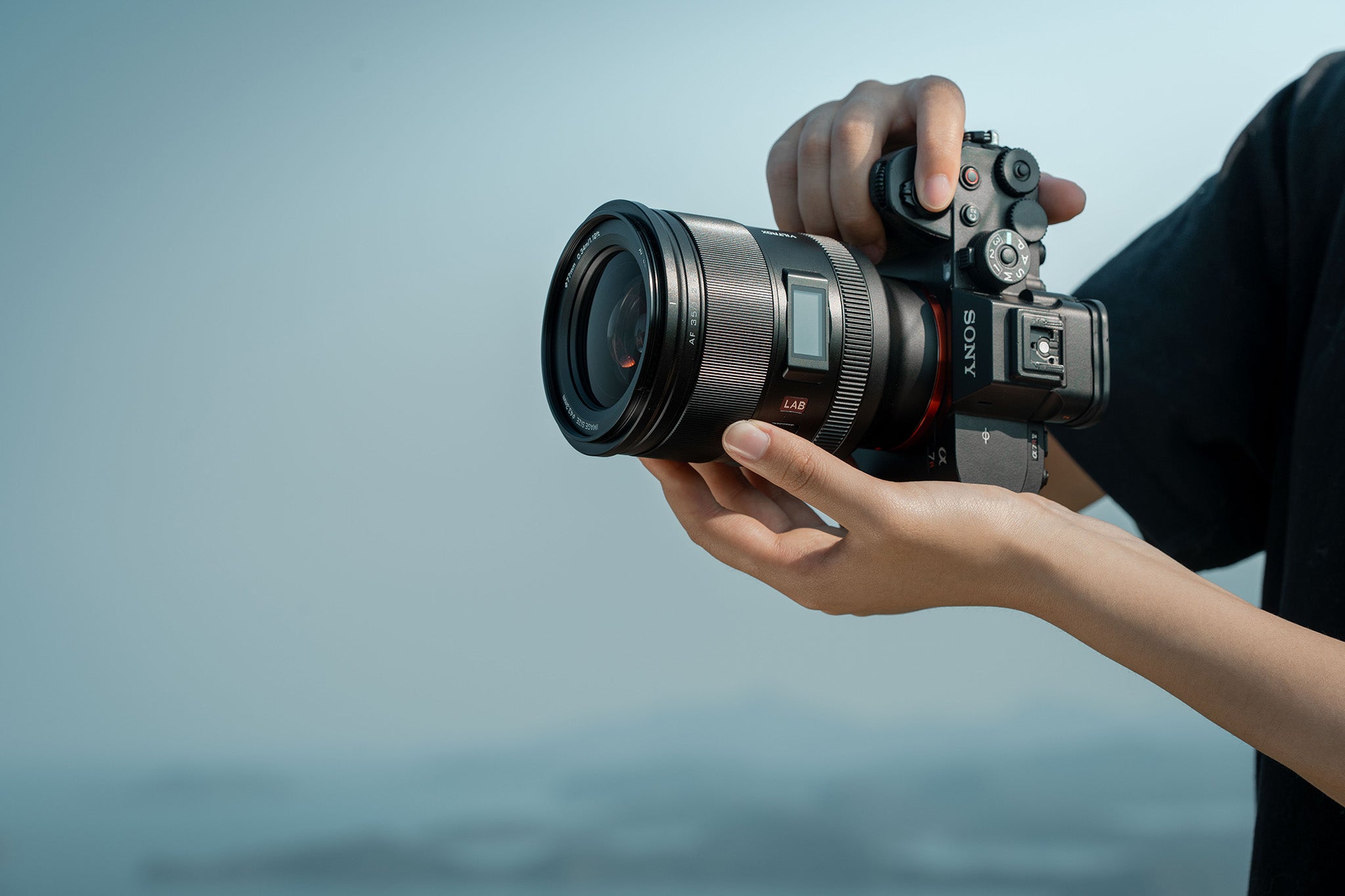 AF 35mm F1.2 lens with Multi-function ring and customizable Fn buttons