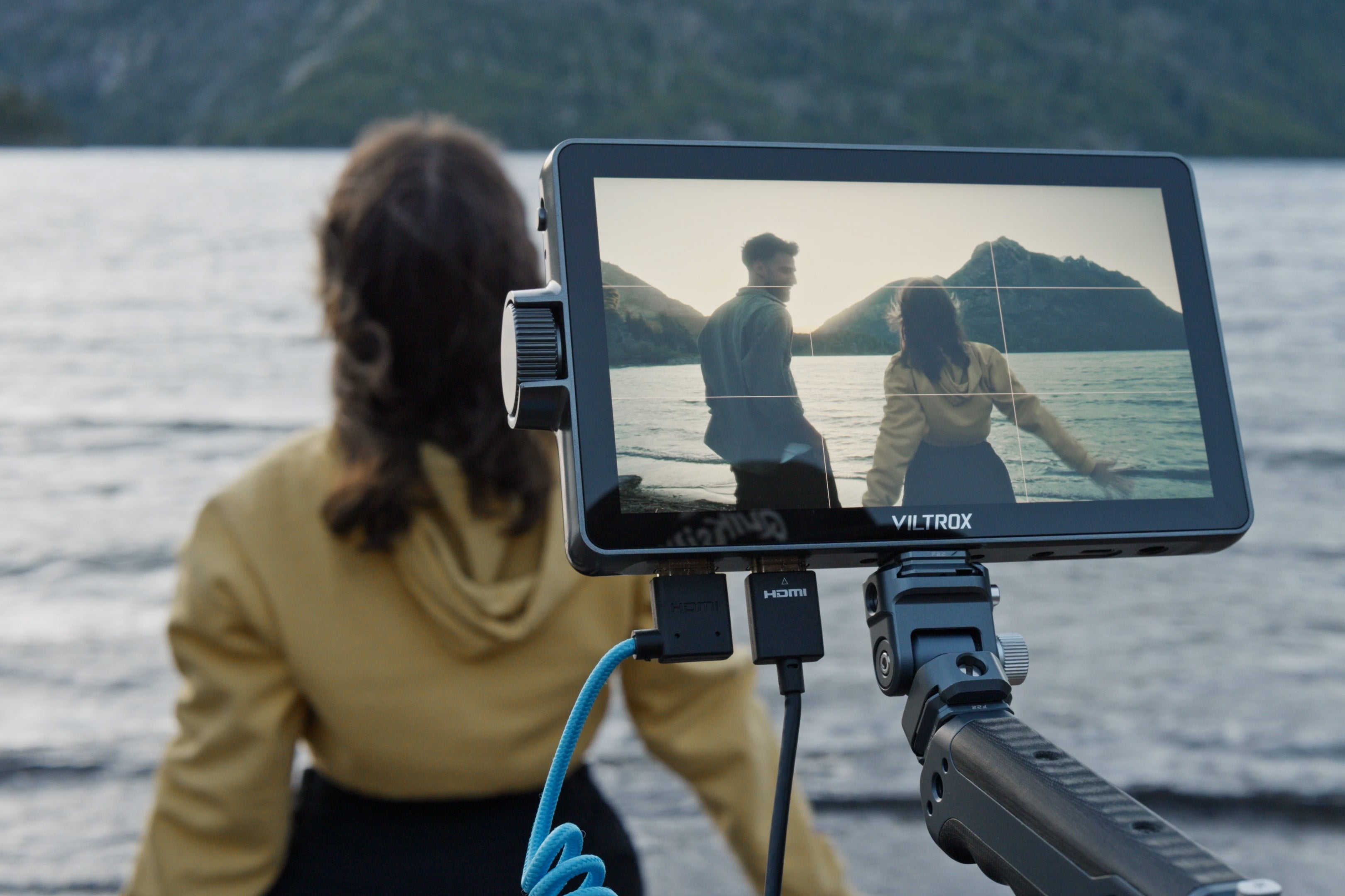 Camera Monitor with frame freeze Function