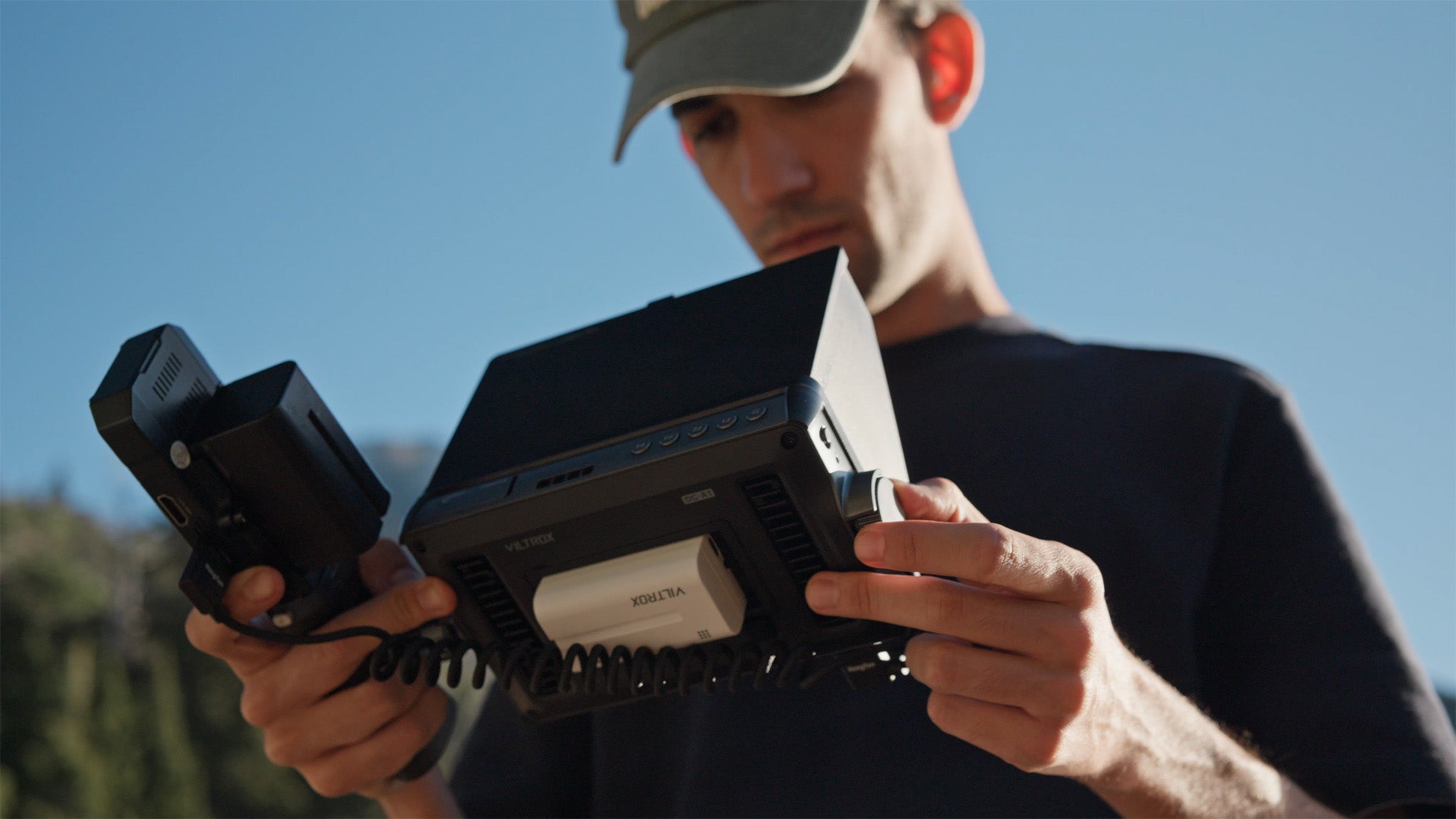 DC-A1 touchscreen interface with full-screen focus peaking feature